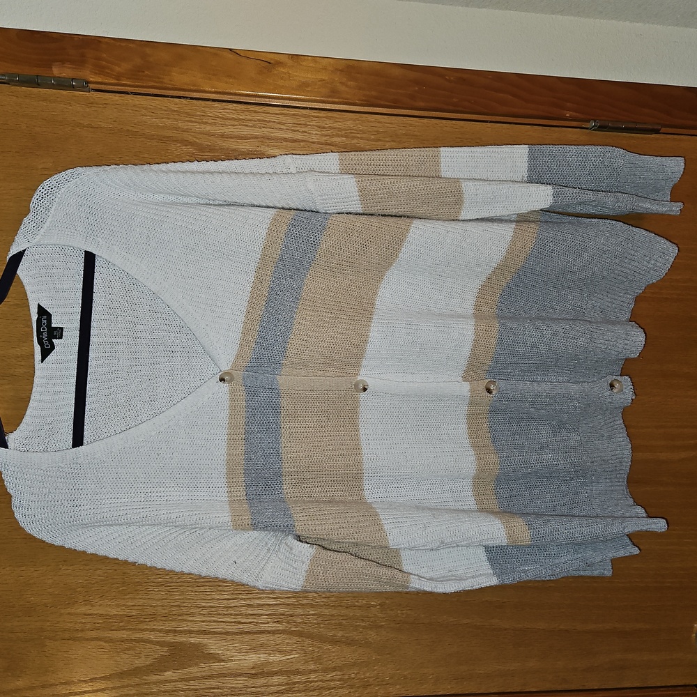 11. Womens Davi & Dani 1X Cardigan Nice Neutral Colors.